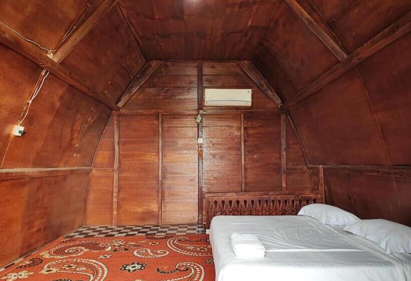 Семейный Номер, Arafah Resort @ Danau Kerinci Jambi Redpartner