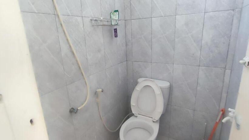 Номер Deluxe Кровать Кинг, Oyo 93311 Pesona Orange Homestay