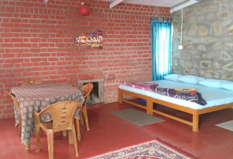 اتاق خانوادگی با چشم‌انداز کوه, Le Cozy Huts