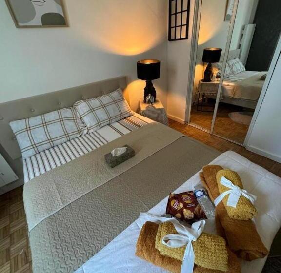Номер Стандарт Вид на Сад, Near The Palace Of Versailles Breakfast+parking
