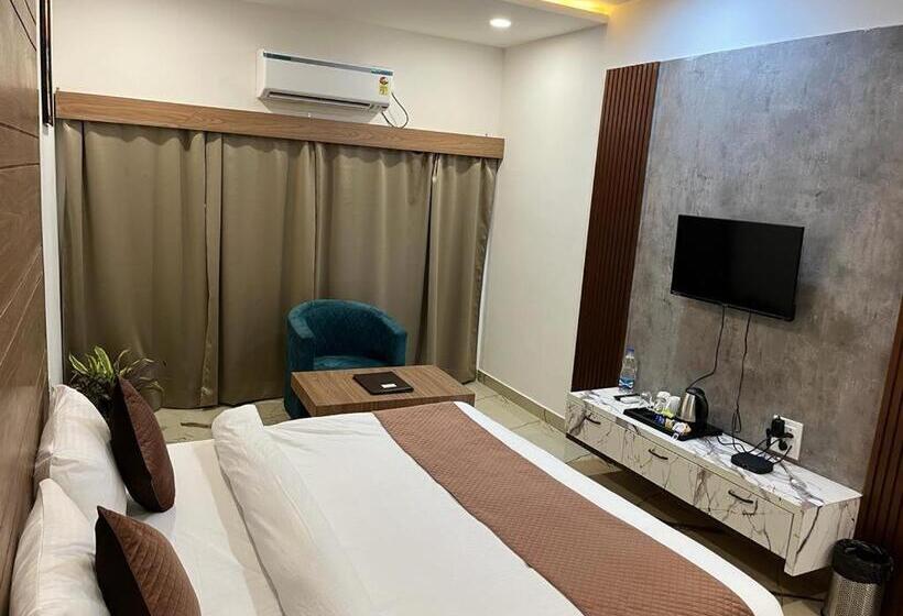 Номер Deluxe, Eco Park Rewa