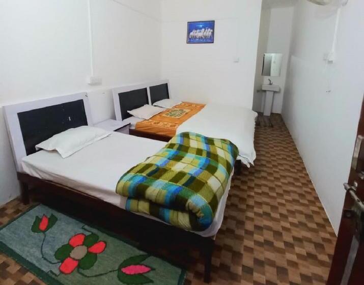 Номер Стандарт Трехместный, White House Resort, Ukhimath