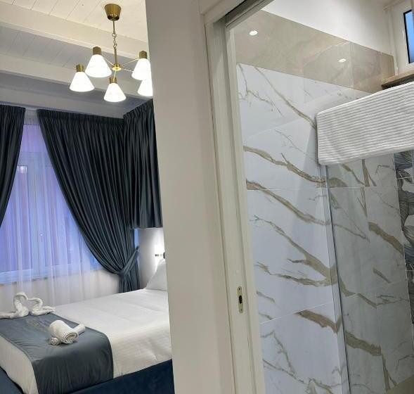 اتاق لوکس, Depandance Vania Napoli