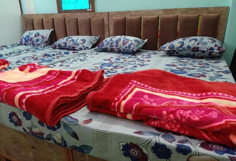 غرفة عائلية, Shree Shiv Tara Guest House