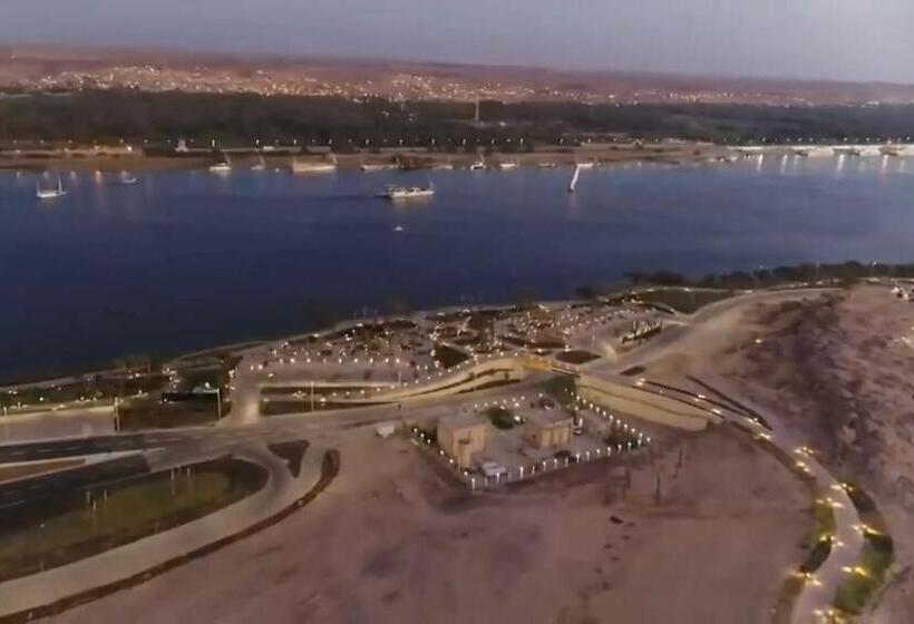 اتاق استاندارد با چشم‌انداز دریاچه, The Zen Wellness Resort