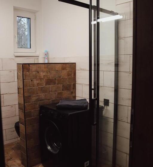 １ベッドルームアパートメント, Iq Apartments