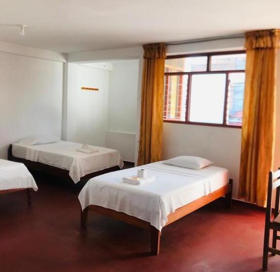Quarto Triplo Estandar, Hospedaje Manly Paradise