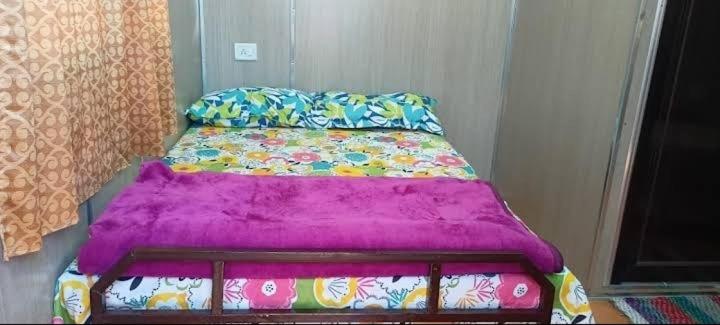 Номер Стандарт, Countries Container Resort