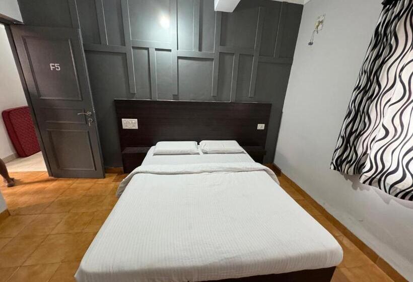 标准间, Frankies Holiday Inn