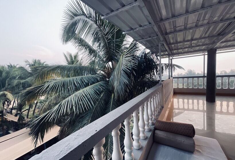 디럭스 룸, Nagas Hotel Satyavati Morjim