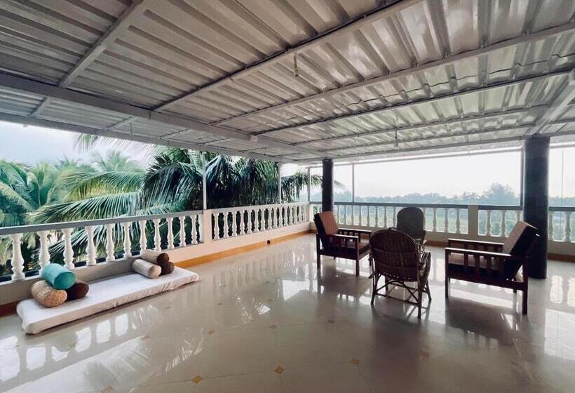 Quarto Estandar Cama King, Nagas Hotel Satyavati Morjim