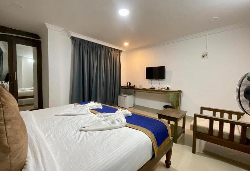 디럭스 룸, Nagas Hotel Satyavati Morjim