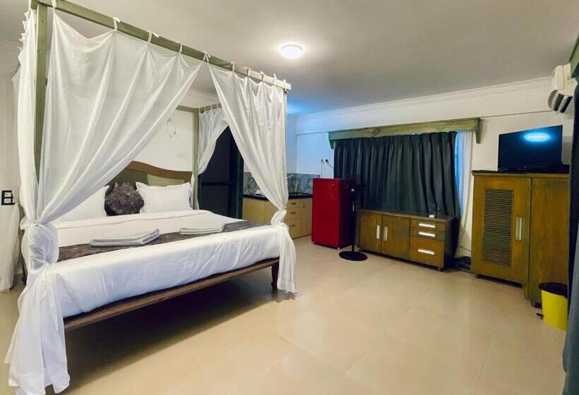 Quarto Estandar Cama King, Nagas Hotel Satyavati Morjim