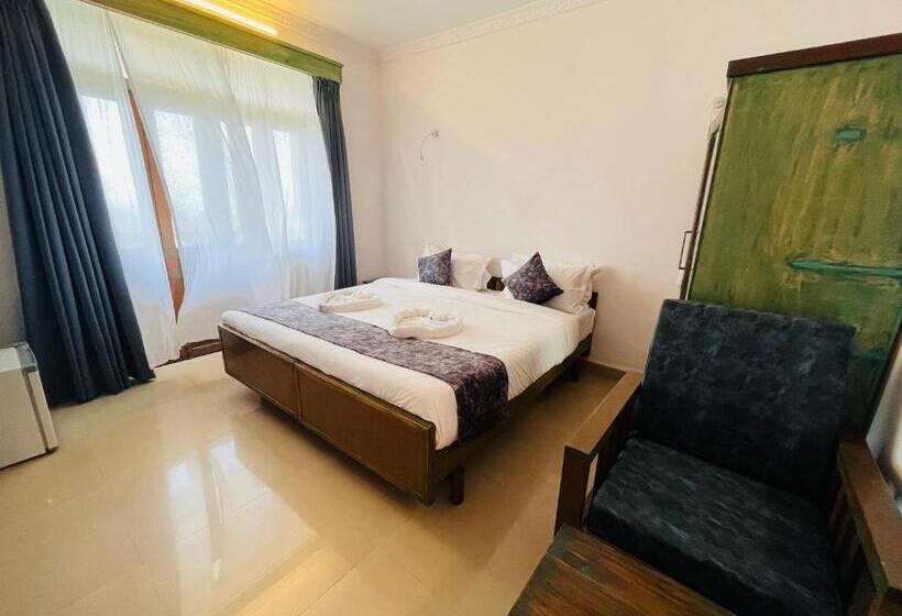 디럭스 룸, Nagas Hotel Satyavati Morjim