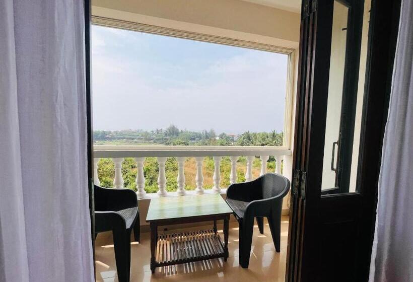 Quarto Deluxe Vista Mar, Nagas Hotel Satyavati Morjim