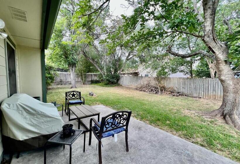 패밀리 룸, San Antonio Tx  3br Fully Furnished Corporate Home