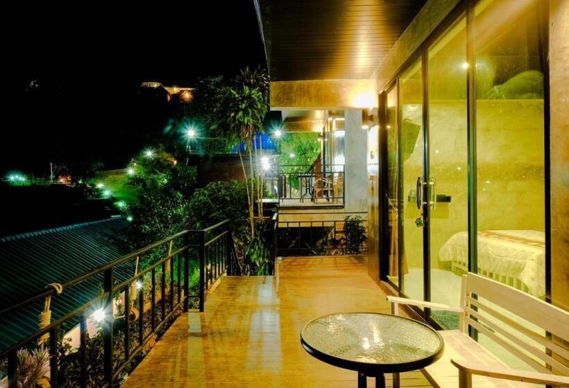 スタンダード４人部屋, Ban Rabiengfah Resort