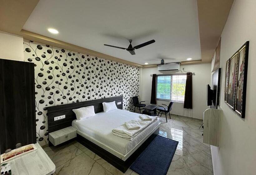 Quarto Estandar, The Royals Room