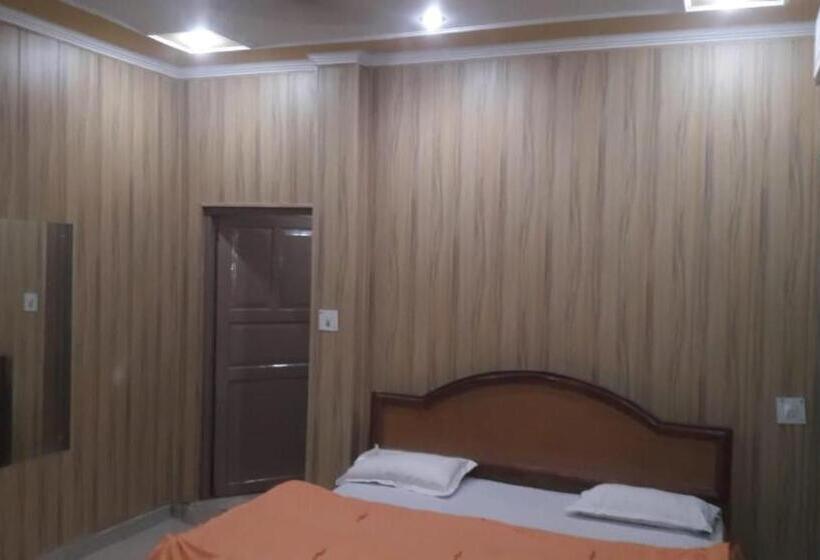 豪华房间, Urvashi Srinagar