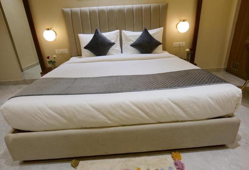 Quarto Deluxe, Vedangam