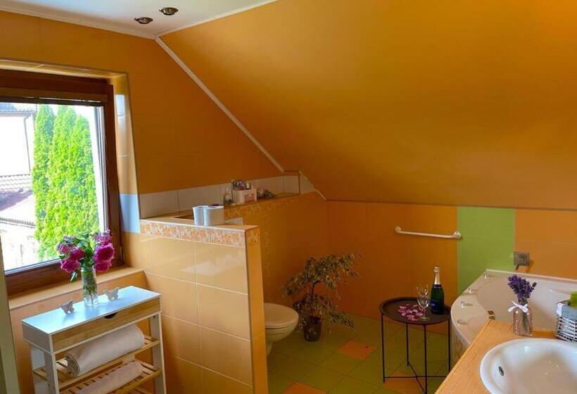 豪华家庭房间, Czech Paradise Family Guest House With Breakfast & Garden