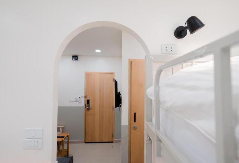 Семейный Номер, Yimwhan House 01, Wat Ratchaburana