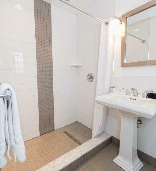 اتاق استاندارد با تخت بزرگ, Canalside Inn