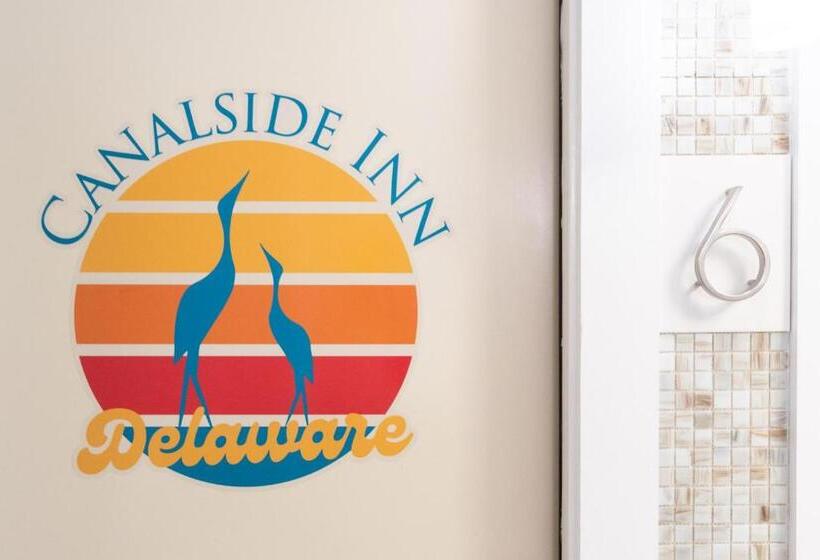 اتاق استاندارد, Canalside Inn