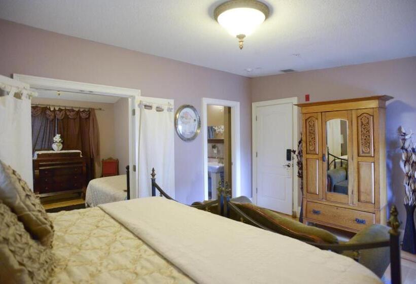 패밀리 룸, Naomi's Inn Bed & Breakfast