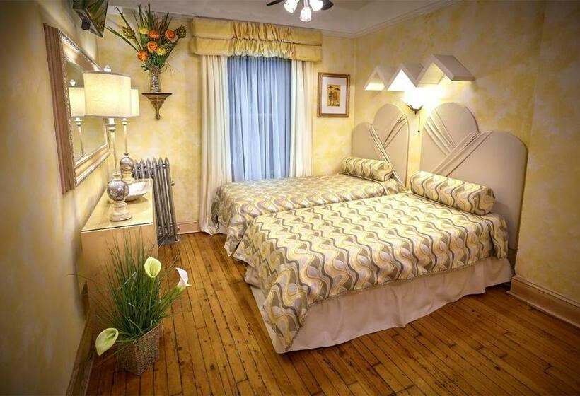 Quarto Triplo Estandar, The International Cozy Inn