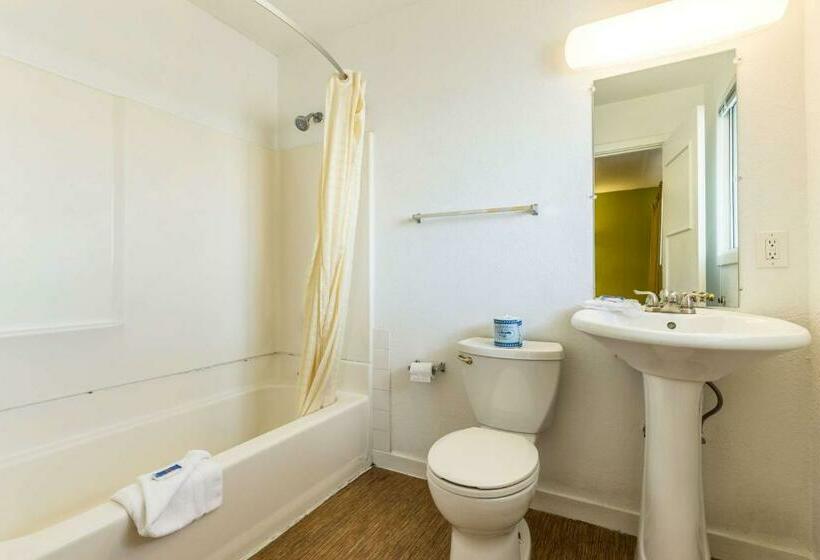 Стандартный Номер Кровать Кинг, Motel 6 San Rafael