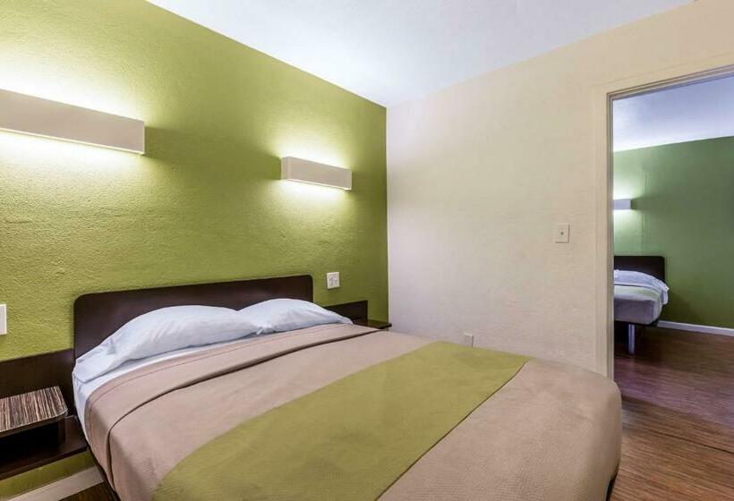 Четырехместный Номер Deluxe, Motel 6 San Rafael