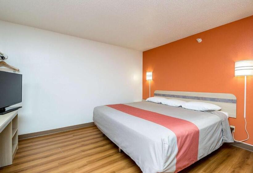 Стандартный Номер Кровать Кинг, Motel 6waterloo, Ia