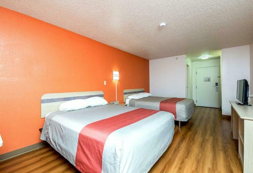 Номер Стандарт, Motel 6waterloo, Ia