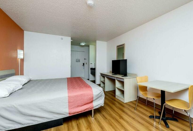 Стандартный Номер Кровать Кинг, Motel 6waterloo, Ia