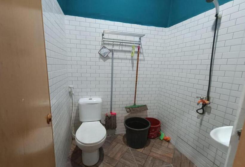 Номер Стандарт, Oyo Life 93158 Kost Asaka