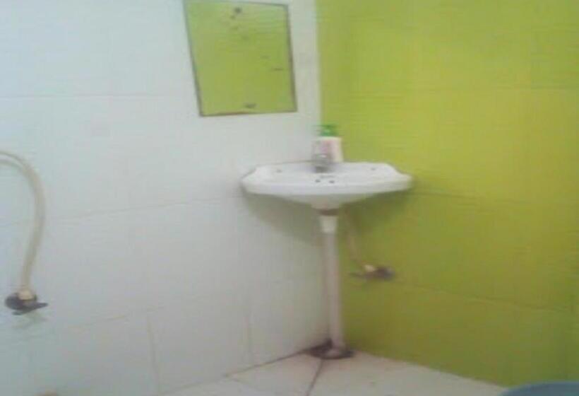 Quarto Estandar, Varun Inn