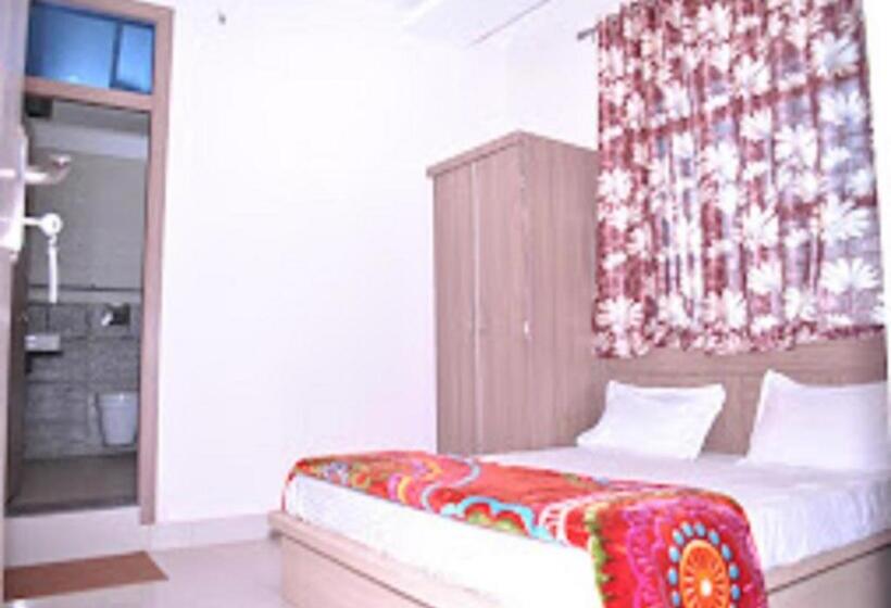 Quarto Estandar, Varun Inn