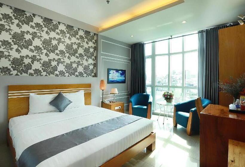 سوییت جونیور, Lucky Star Hotel   Bui Vien Walking Street