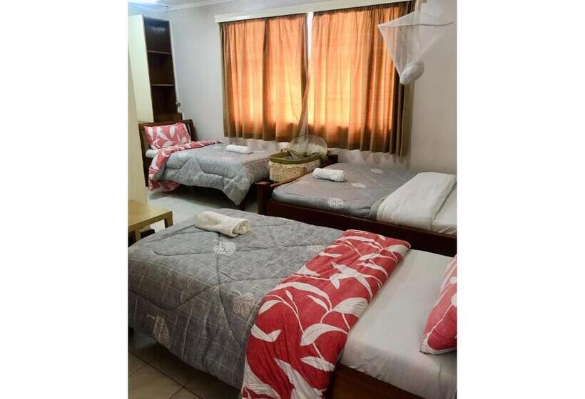 اتاق استاندارد سه نفره, Royale Karen