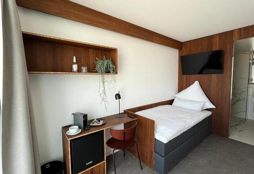 标准单人间, Tin Inn L Hückelhoven Einfach Gut   Das Hotel Aus Hochwertig Ausgebauten überseecontainern