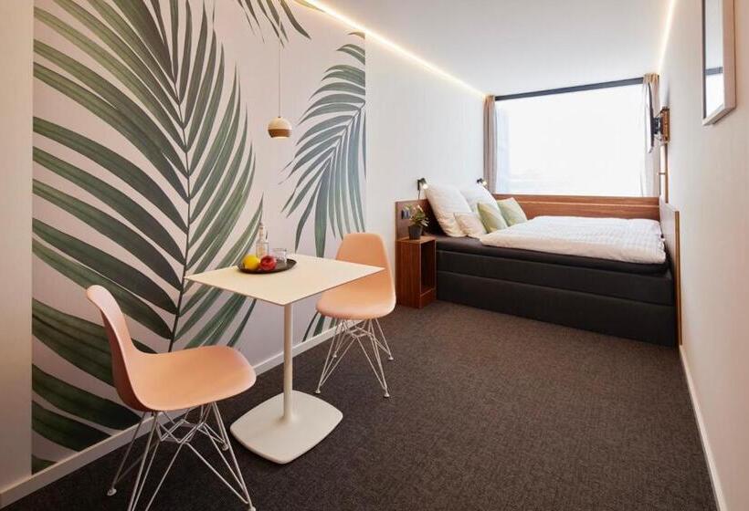 带大床的标准间, Tin Inn L Hückelhoven Einfach Gut   Das Hotel Aus Hochwertig Ausgebauten überseecontainern