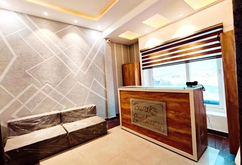 Номер Economy, The Barak S Residency    Lpu Main Gate    Special For Parents, Students, Couples, Corporate