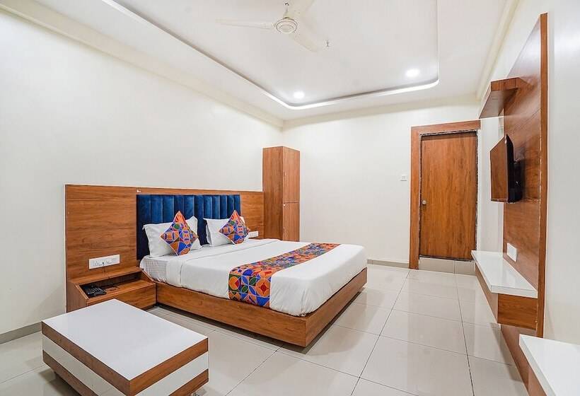 اتاق لوکس, Fabhotel Hk Villa