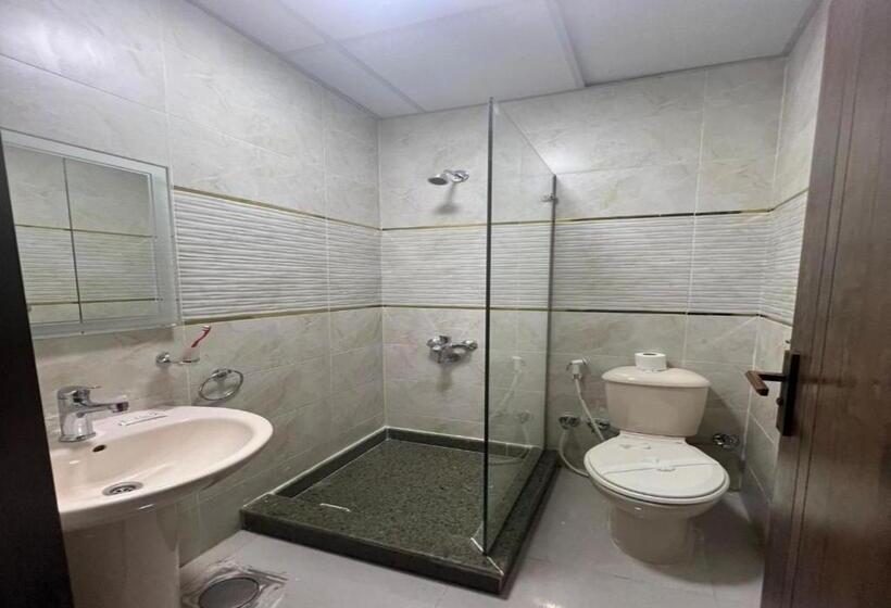 اتاق لوکس سه تخته, Rotana Palace Suites