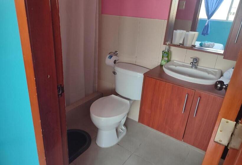 Habitación Cuádruple Estándar, Hostal Villa Escondida