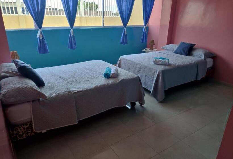 Habitación Cuádruple Estándar, Hostal Villa Escondida