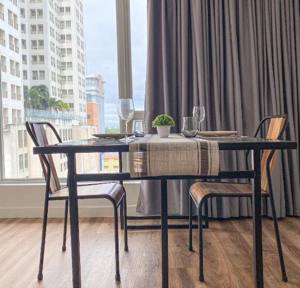 디럭스 스튜디오, Wesfame Suites