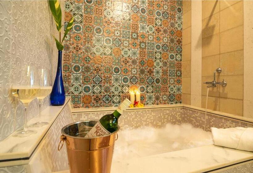Family Suite, Sashas Holiday Village
