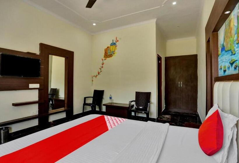 Трехместный Номер Классика, Oyo Lawendra Home Stay